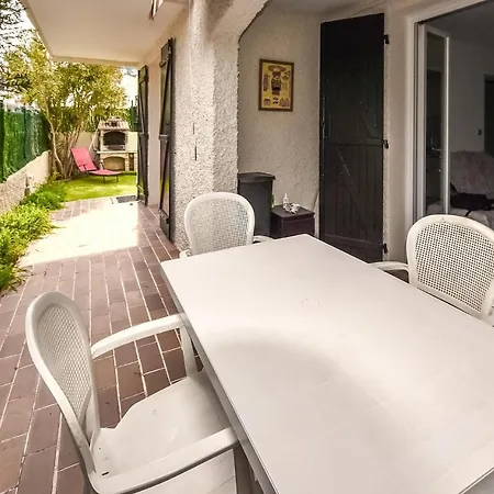 Nice Apartment In Saint-Cyr-Sur-Mer Appartement
