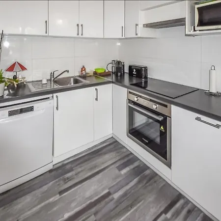 Nice Apartment In Saint-Cyr-Sur-Mer Saint-Cyr-sur-Mer