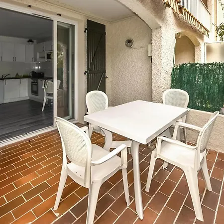 Nice Apartment In Saint-Cyr-Sur-Mer